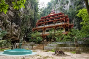 Perak Cave Temple Image | Best Places of Ipoh | Malaysia eVisa