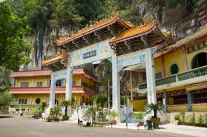 Sam Poh Tong Cave Temple Image | Best Places of Ipoh | Malaysia eVisa