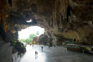 Kek Lok Tong Cave Temple Image | Best Places of Ipoh | Malaysia eVisa